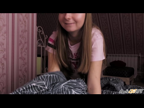 ❤️ Blondie BFF-ya xwe bi kûr dimije û di devê xwe de diqelişe ️ Pornoya anal li ku.libporno.ru ❌️❤